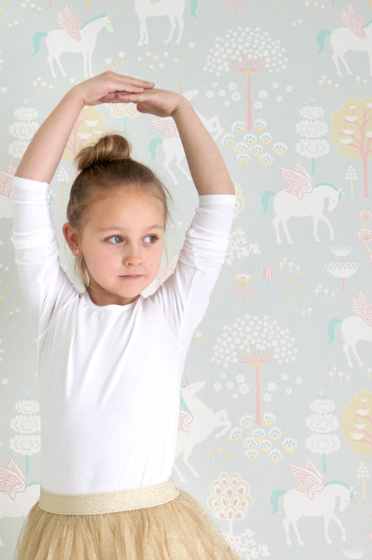 True Unicorns – pilka