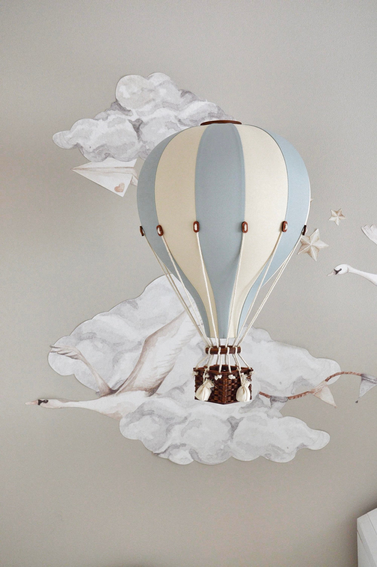 Pakabinamas dekoratyvinis oro balionas BEIGE/ MINT- GREY